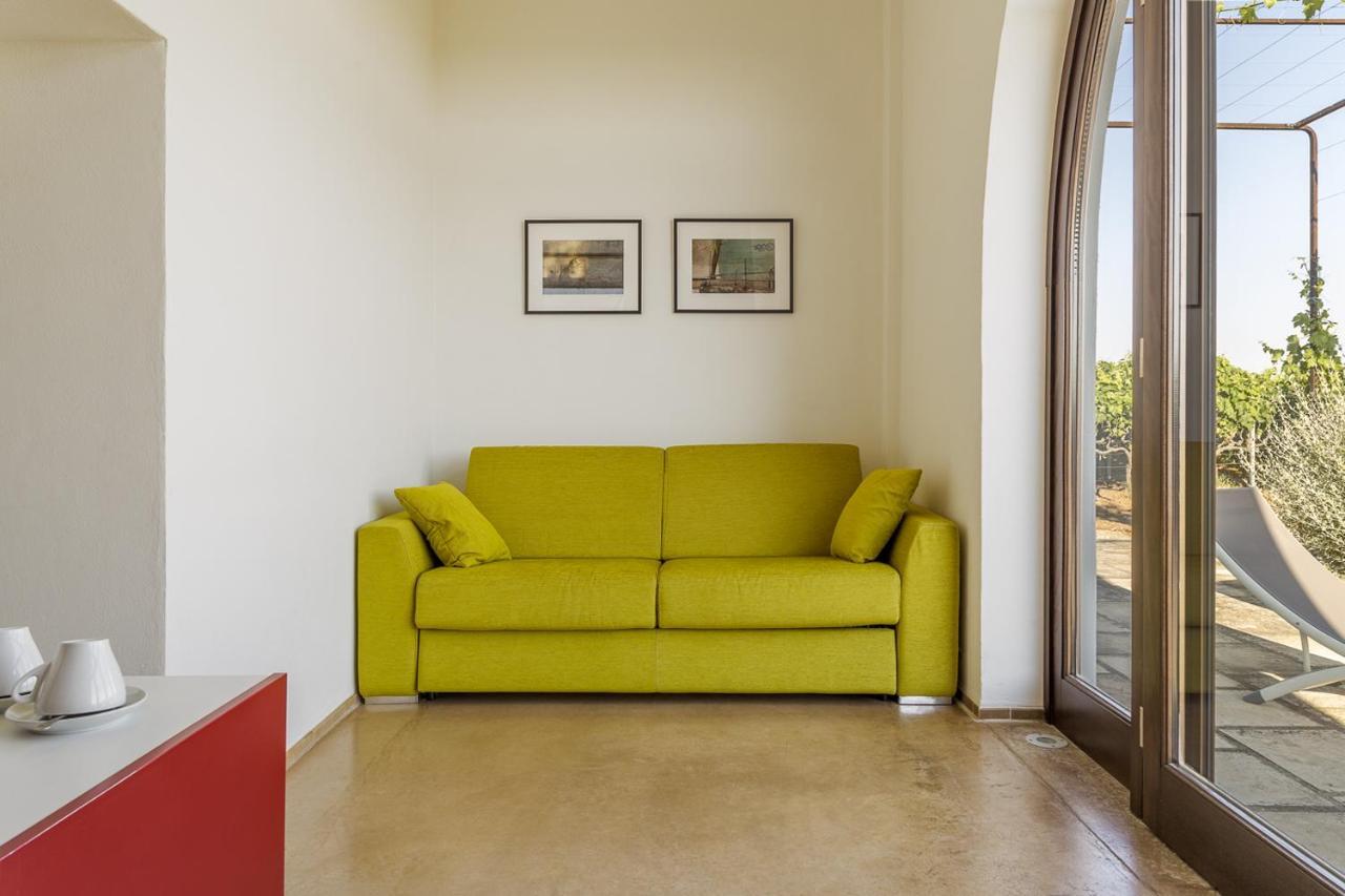 Tenutayala - Residenza Agrituristica パラービタ エクステリア 写真