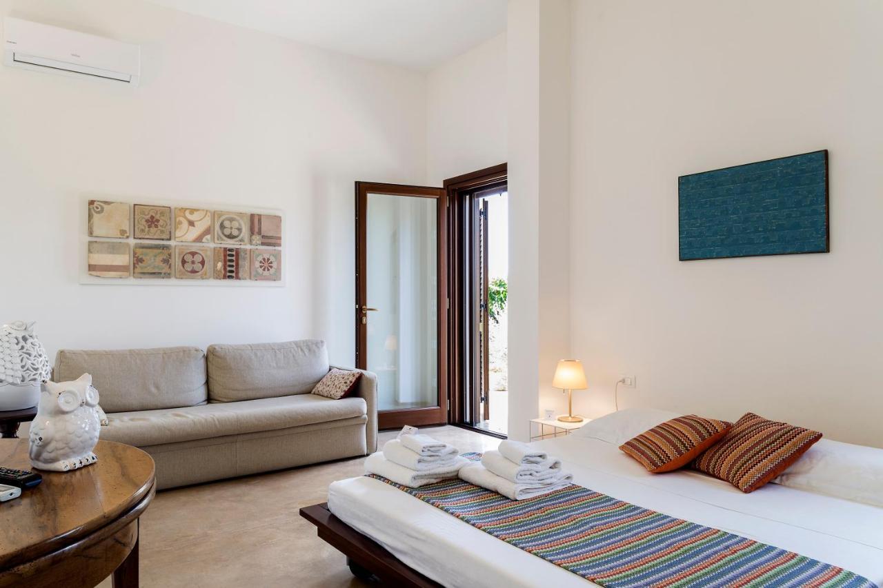 Tenutayala - Residenza Agrituristica パラービタ エクステリア 写真